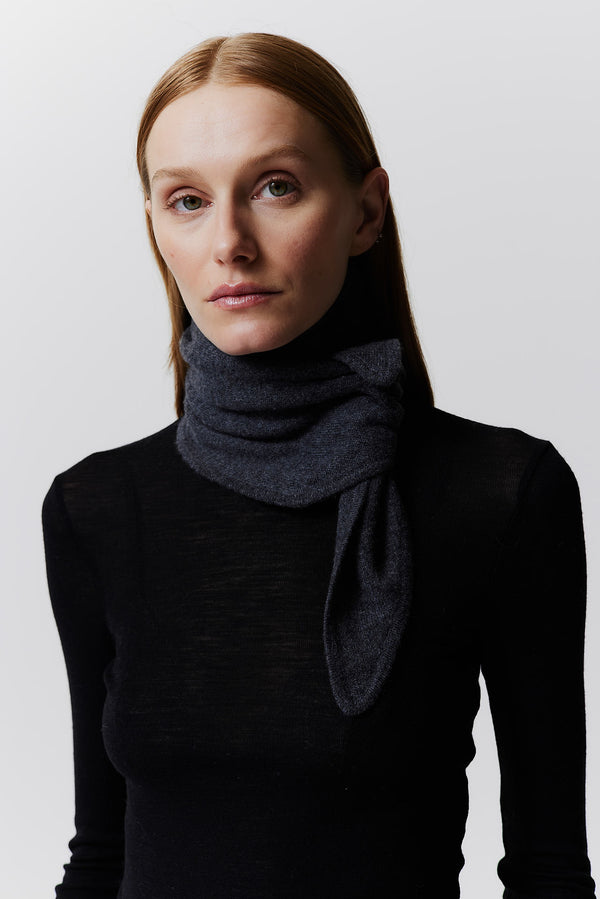 Prinz Berlin Kaschmir Bandeau Fine Knit Graphit Vierteljährliche Förderung