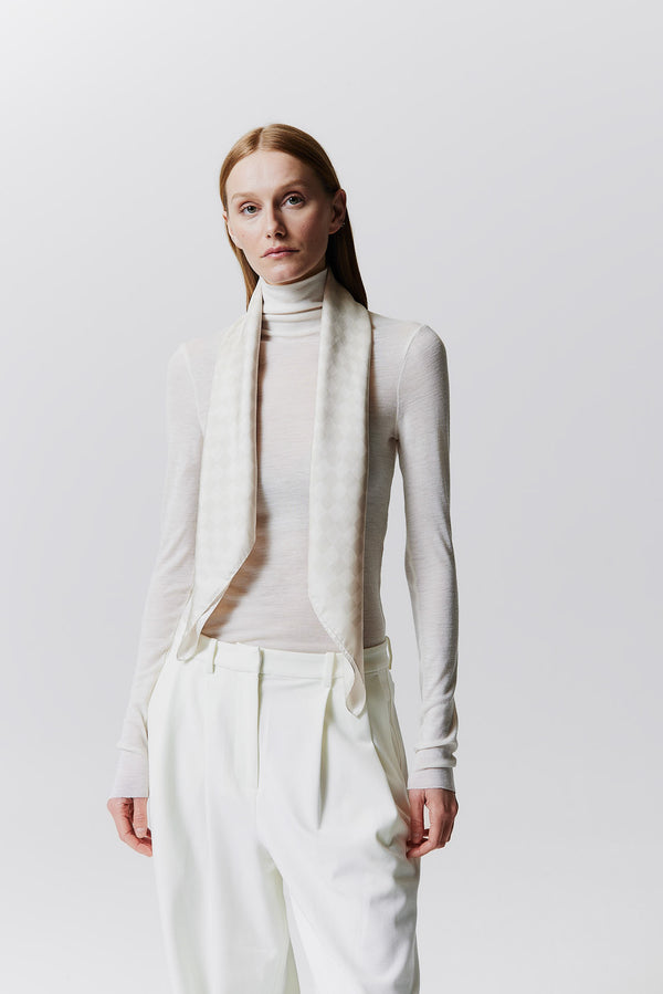 Prinz Berlin Seidentuch Illusion 90 Off-White 50% Rabatt mit kostenlosem Versand