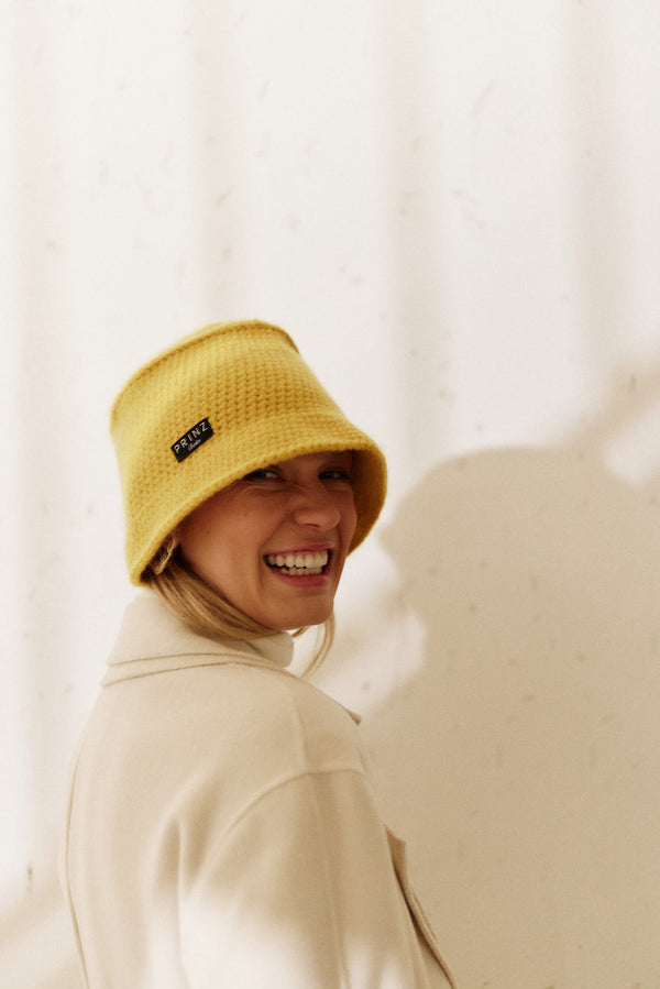 Prinz Berlin Kaschmir Bucket Hat Hand Crochet Gelb Räumungsverkauf