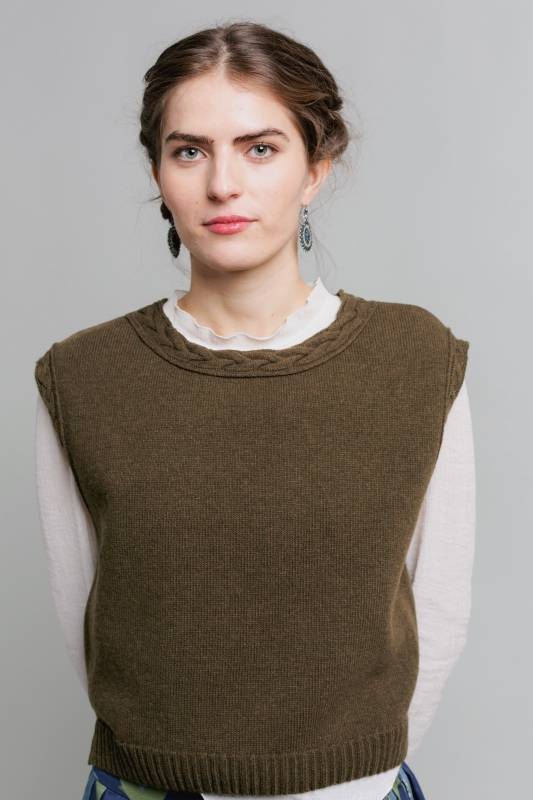 Rockmacherin Ottilie Trachtiger Strickpullunder kurz und gerade geschnitten im Angebot