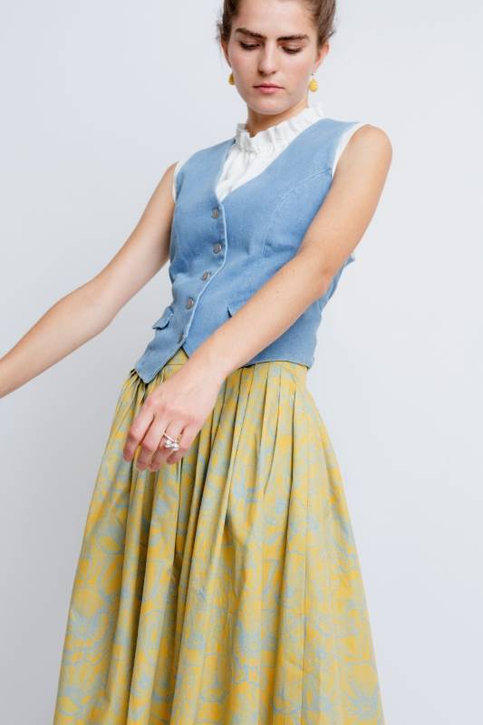 Rockmacherin Resal Damenweste aus Light Denim im klassischen Stil Rabatt