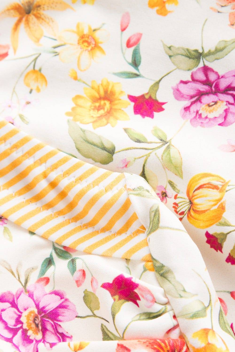 Rösch Badeanzug im Blumen-Druck Sommerblüten Retro verspielt Lycra Fabrikladen