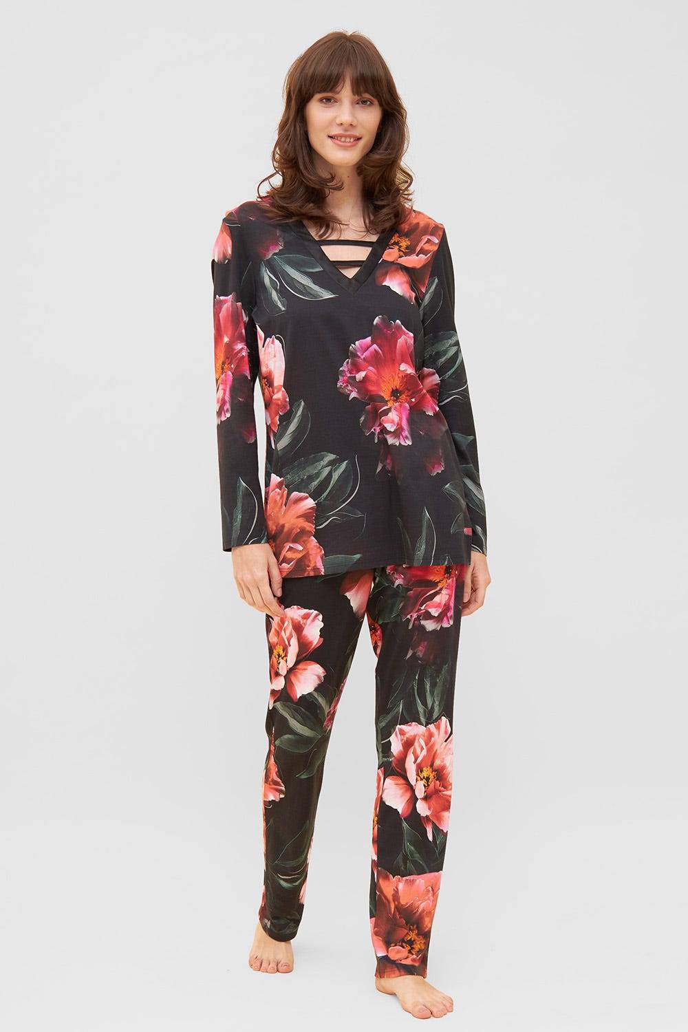 Rösch Pyjama im eleganten Blumendruck V-Ausschnitt Baumwolle/Modal Fabrik Onlineshop