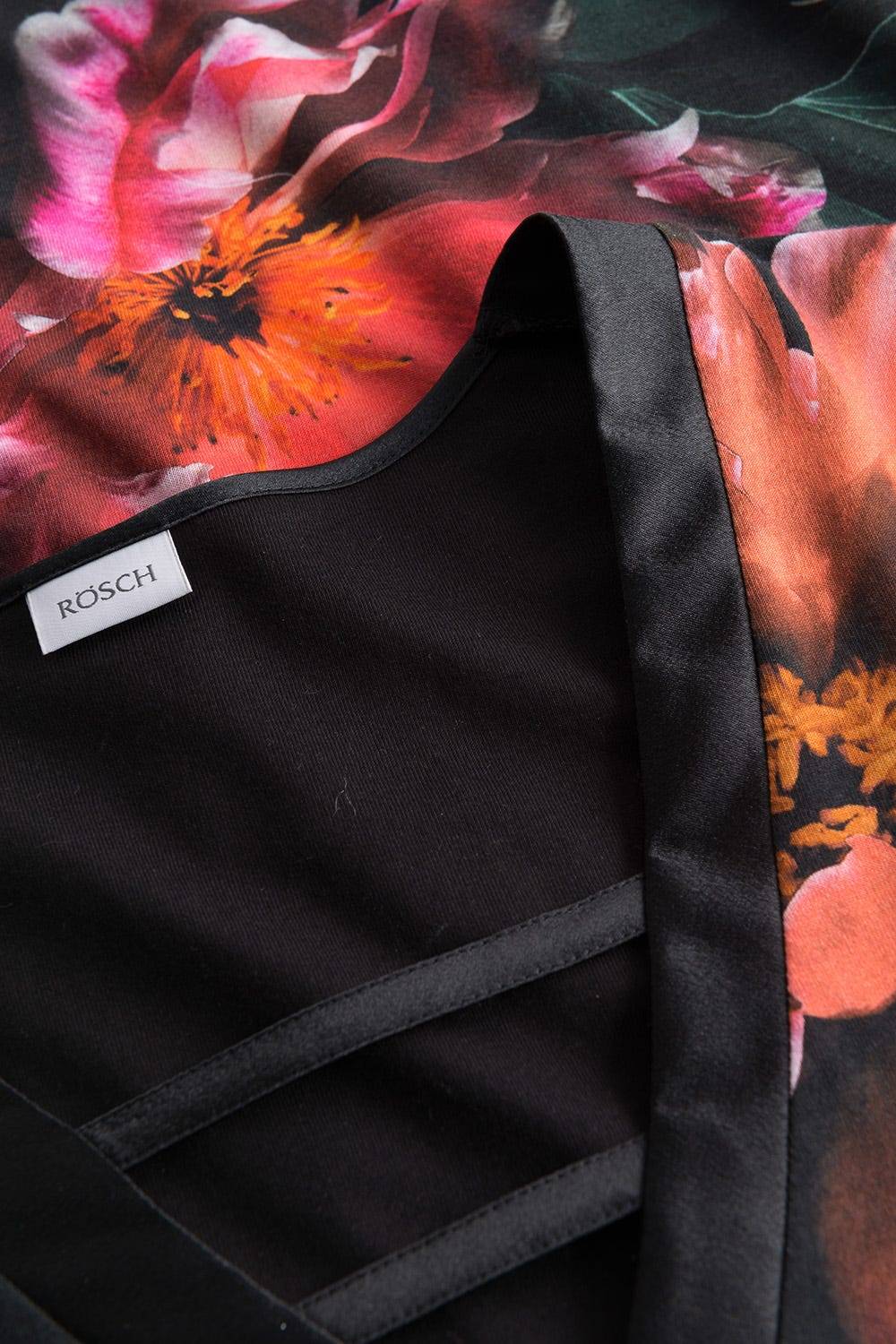 Rösch Pyjama im eleganten Blumendruck V-Ausschnitt Baumwolle/Modal Fabrik Onlineshop
