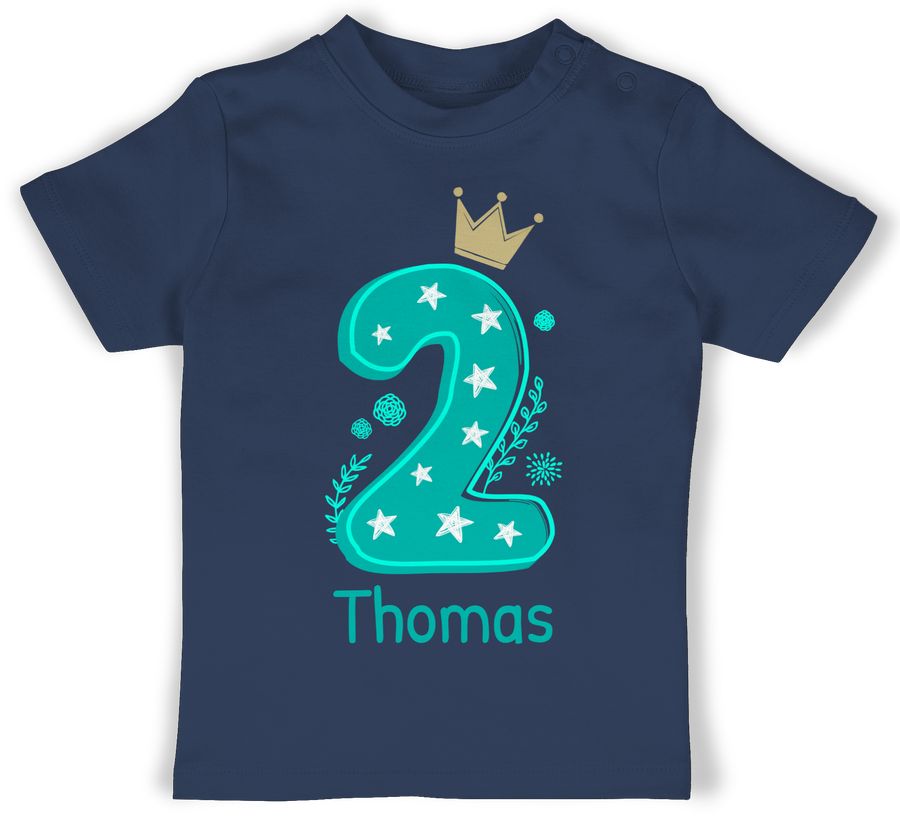 Shirtracer Zahl ZWEI mit Krone und Name zum Zweiten: T-Shirt Turnbeutel Shirtracer